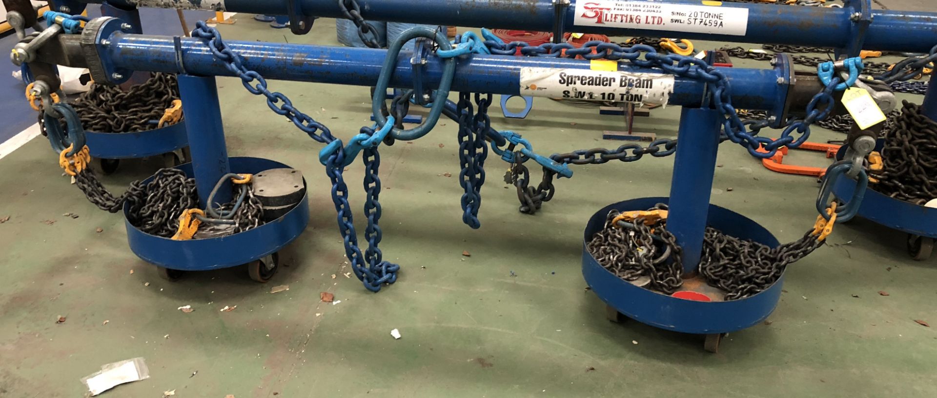 Spreader type Lifting Beam, with chains, etc (located in Bay 3)