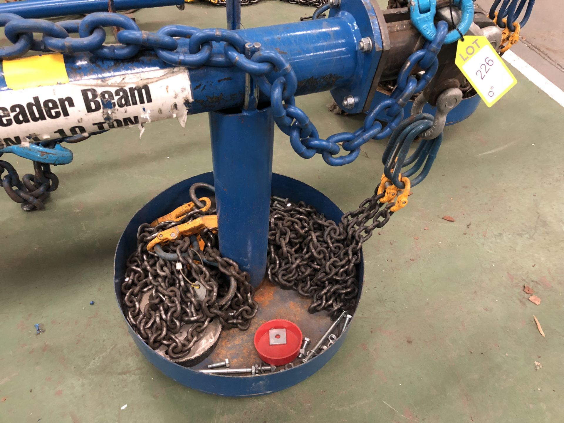 Spreader type Lifting Beam, with chains, etc (located in Bay 3) - Image 2 of 3