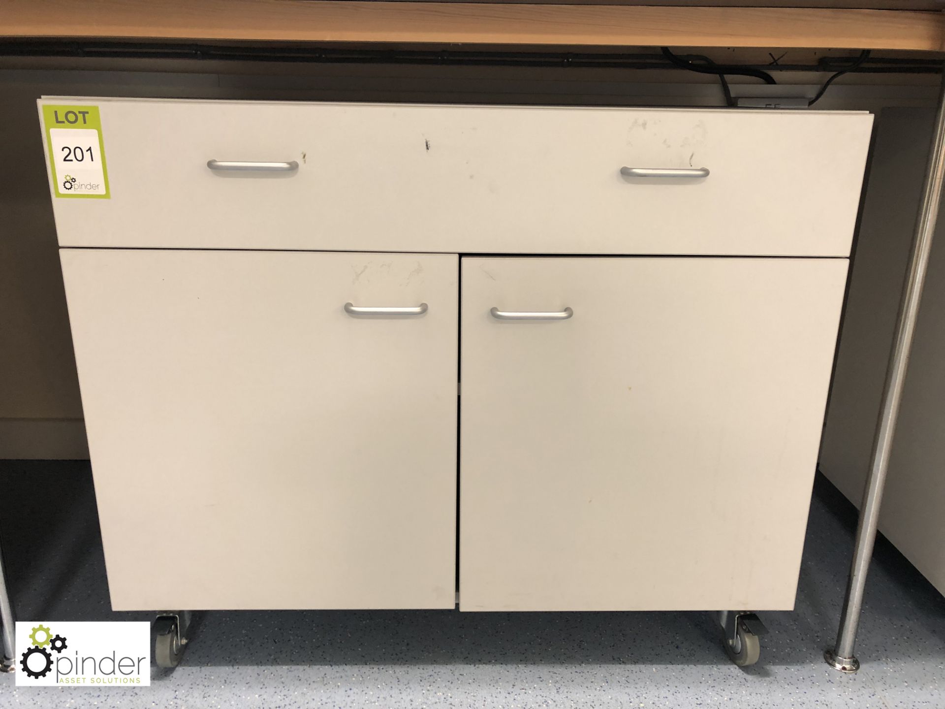 Double door single drawer Unit, 1000mm wide (located in Room E)