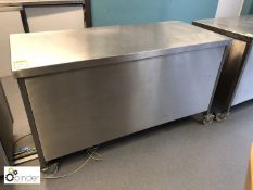Stainless steel mobile Preparation Table, 1600mm x 700mm, with shelf under (located in Wheelright