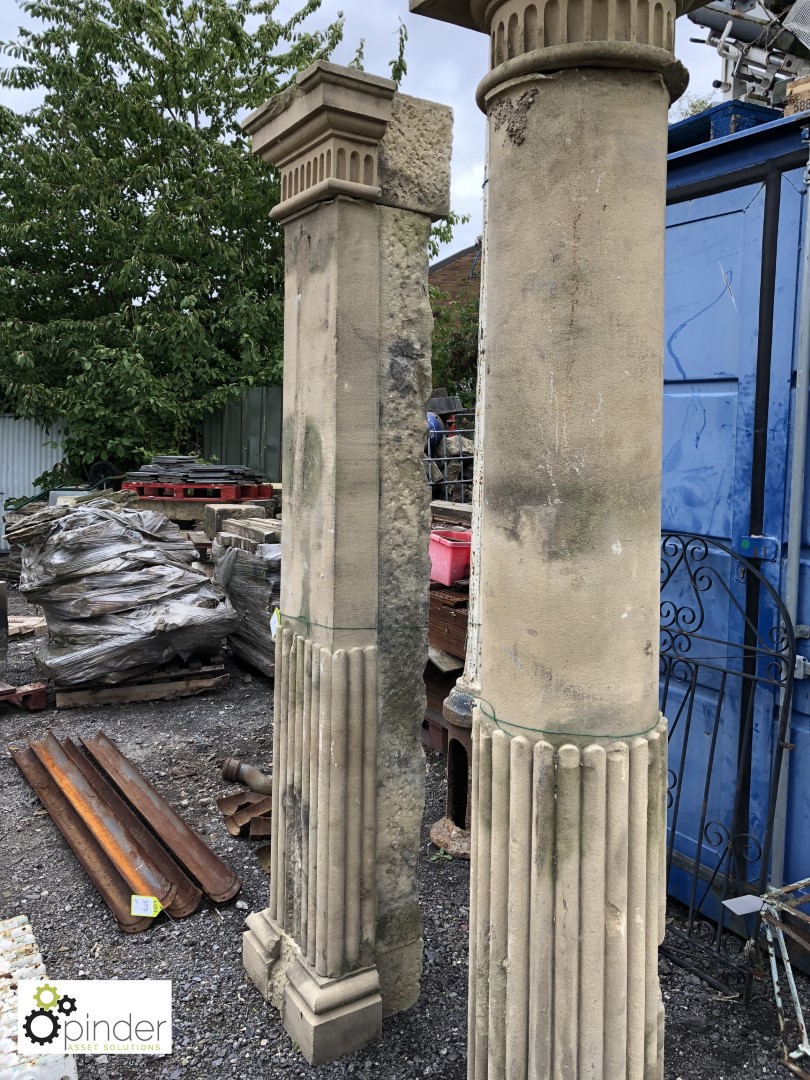 Circular stone Column and flat stone Column, 2560mm high - Image 3 of 3
