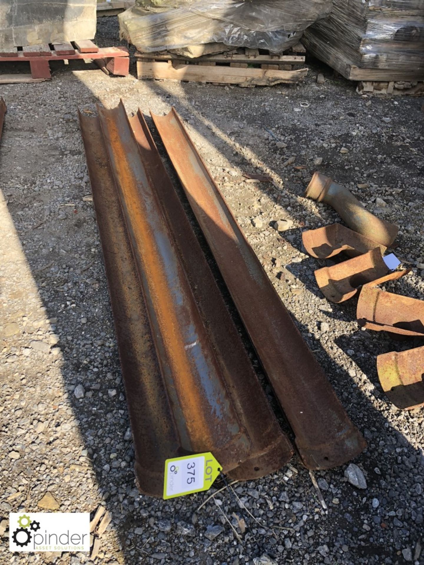 4 lengths cast iron Gutters, approx. 1880mm - Image 2 of 2