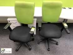 2 fully adjustable upholstered swivel Armchairs, black/green (located in Suite 17, second floor,