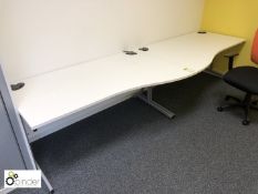 2 shaped Desks, 1600mm x 1000mm, white (1 damaged) (located in Suite 1, first floor, building 1)