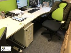2 shaped Desks, 1600mm x 1000mm, white, with privacy screen and 3-drawer pedestal (located in