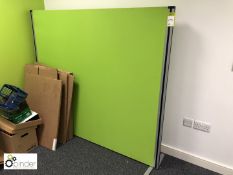 2 self-standing Privacy Screens, 1800mm x 1600mm, green (located in Suite 20, second floor, building