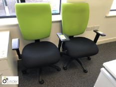 2 fully adjustable upholstered swivel Armchairs, black/green (located in Suite 16, second floor,