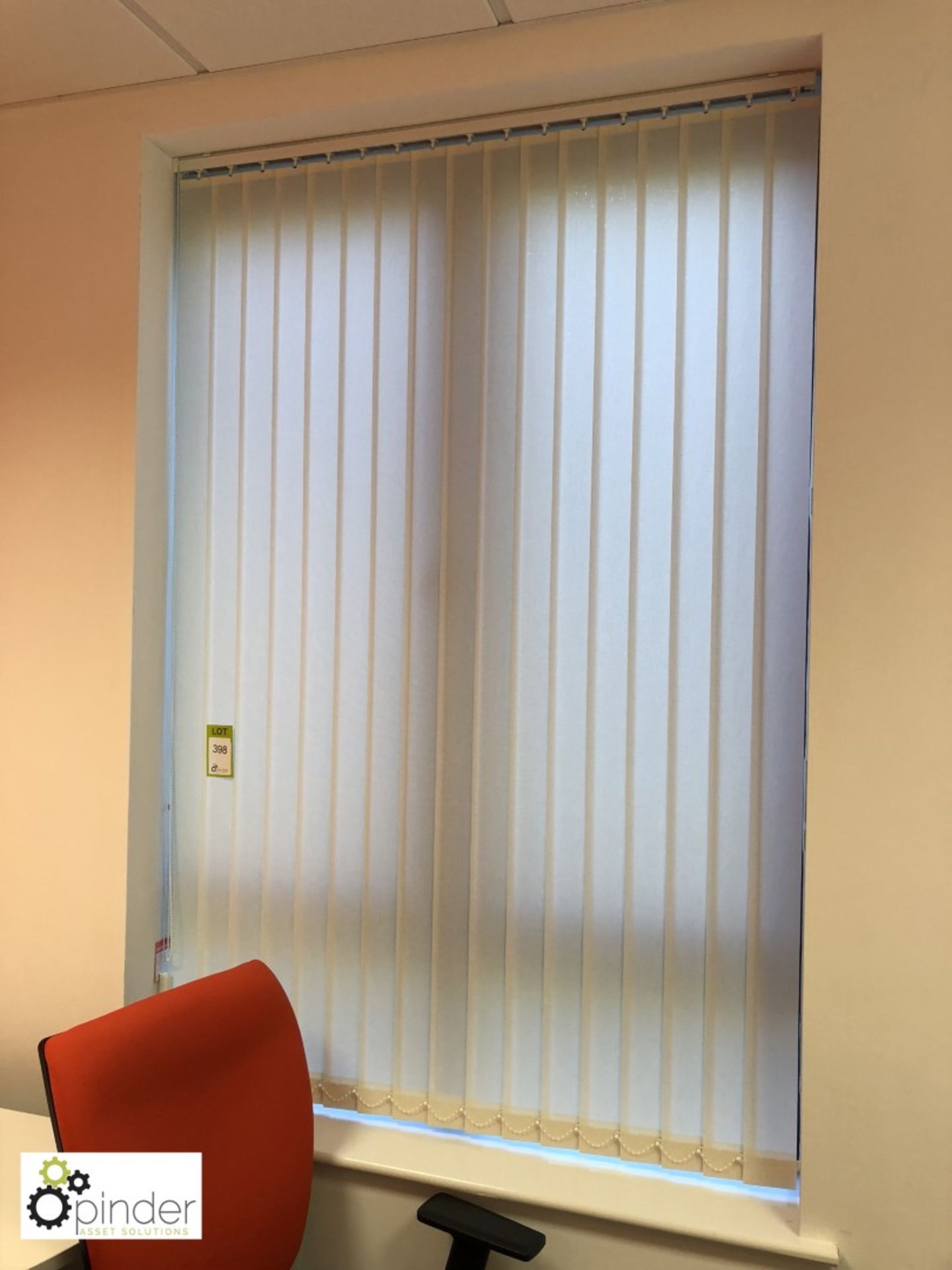 Window Blind, 12800mm x 1930mm (located in Suite 28, third floor, building 1)