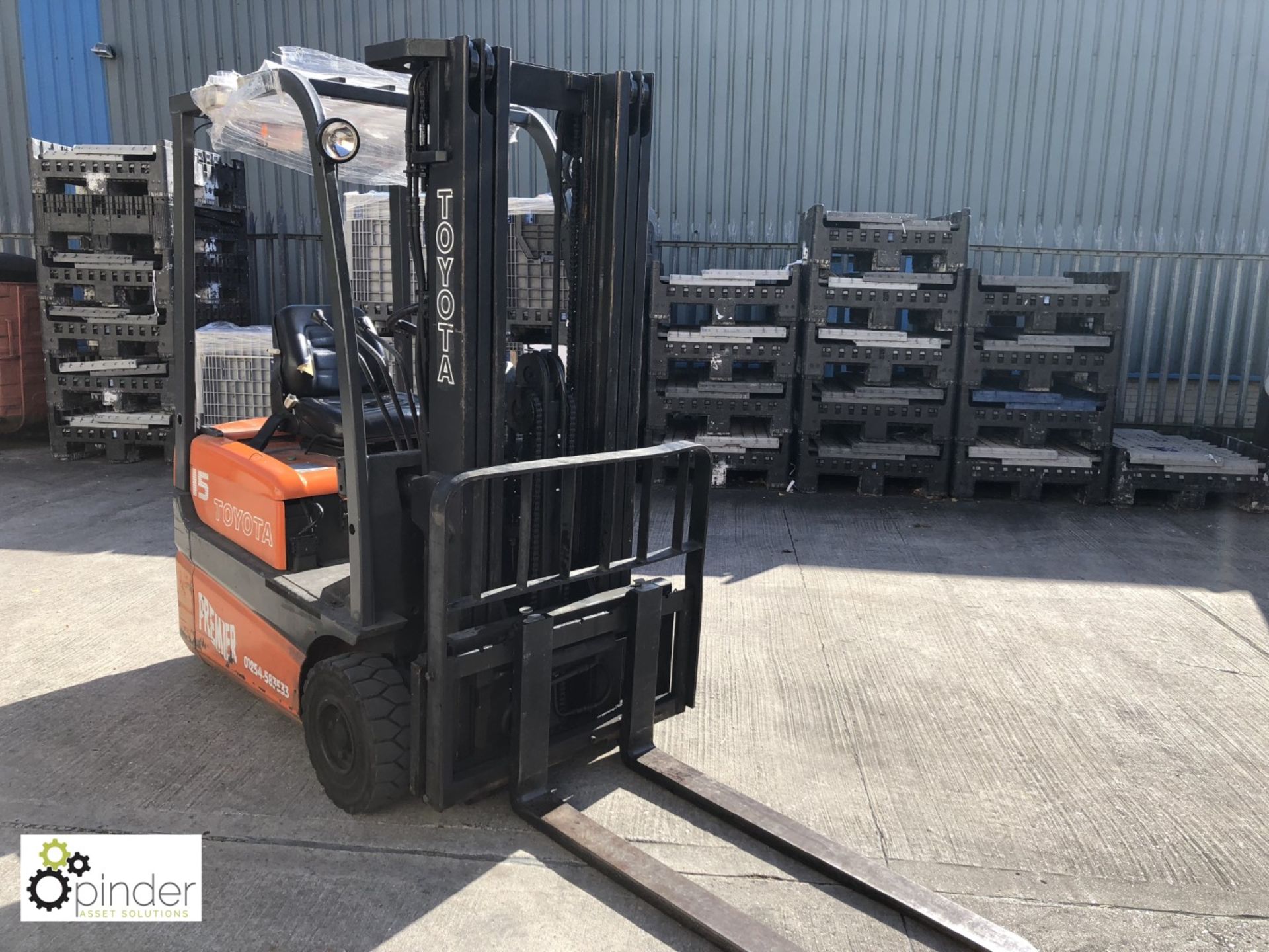 Toyota FBESF 15 3-wheel Electric Forklift Truck, 1500kg capacity, 14706hours, triplex clear view - Image 3 of 12