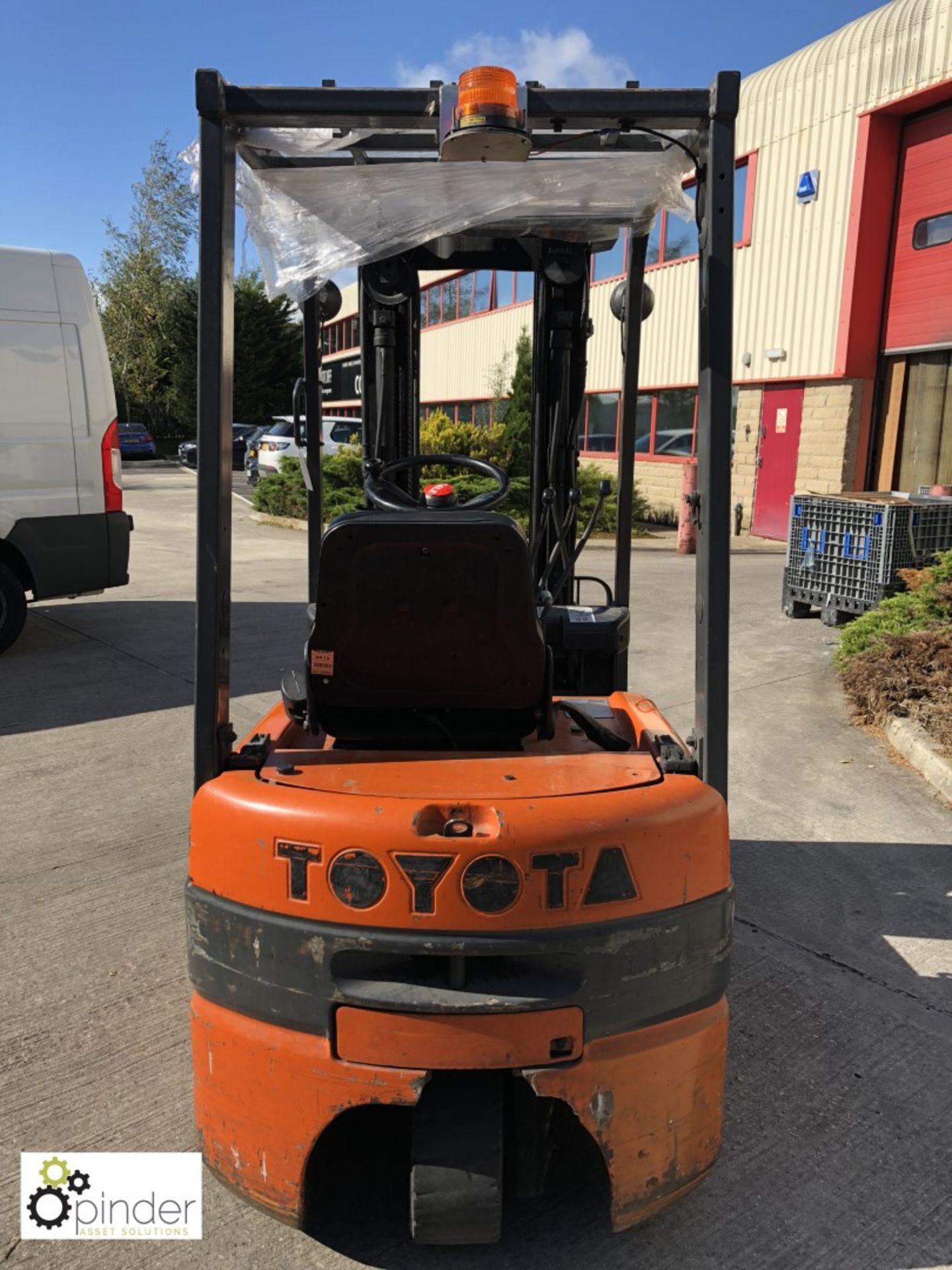 Toyota FBESF 15 3-wheel Electric Forklift Truck, 1500kg capacity, 14706hours, triplex clear view - Image 5 of 12