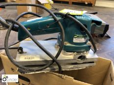 Makita 9045N Finishing Sander, 240volts