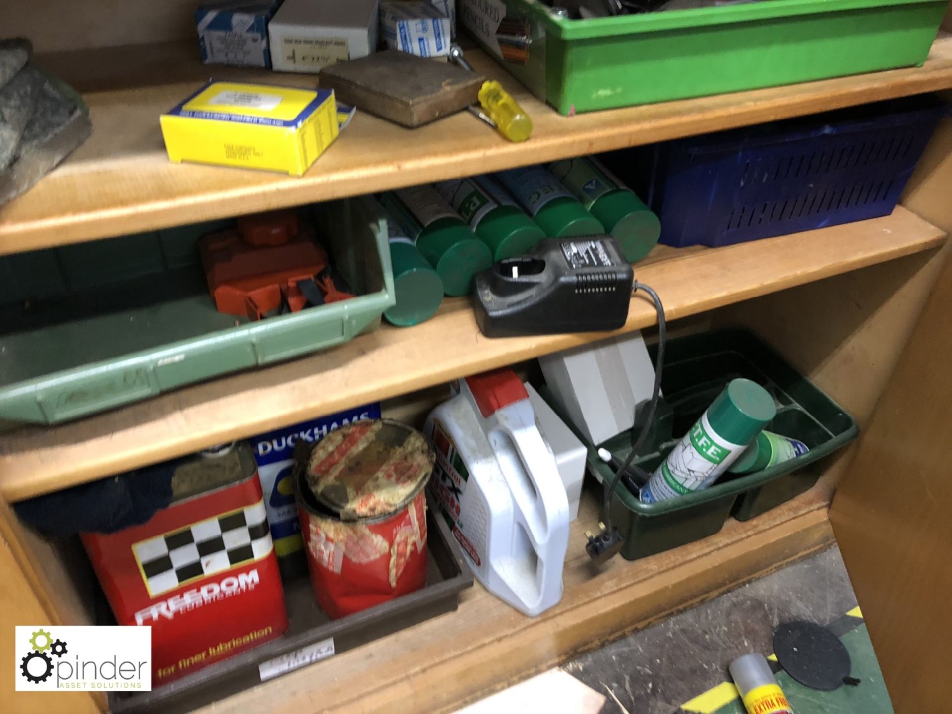 Timber double door Cabinet and Contents, including hand tools - Image 3 of 3