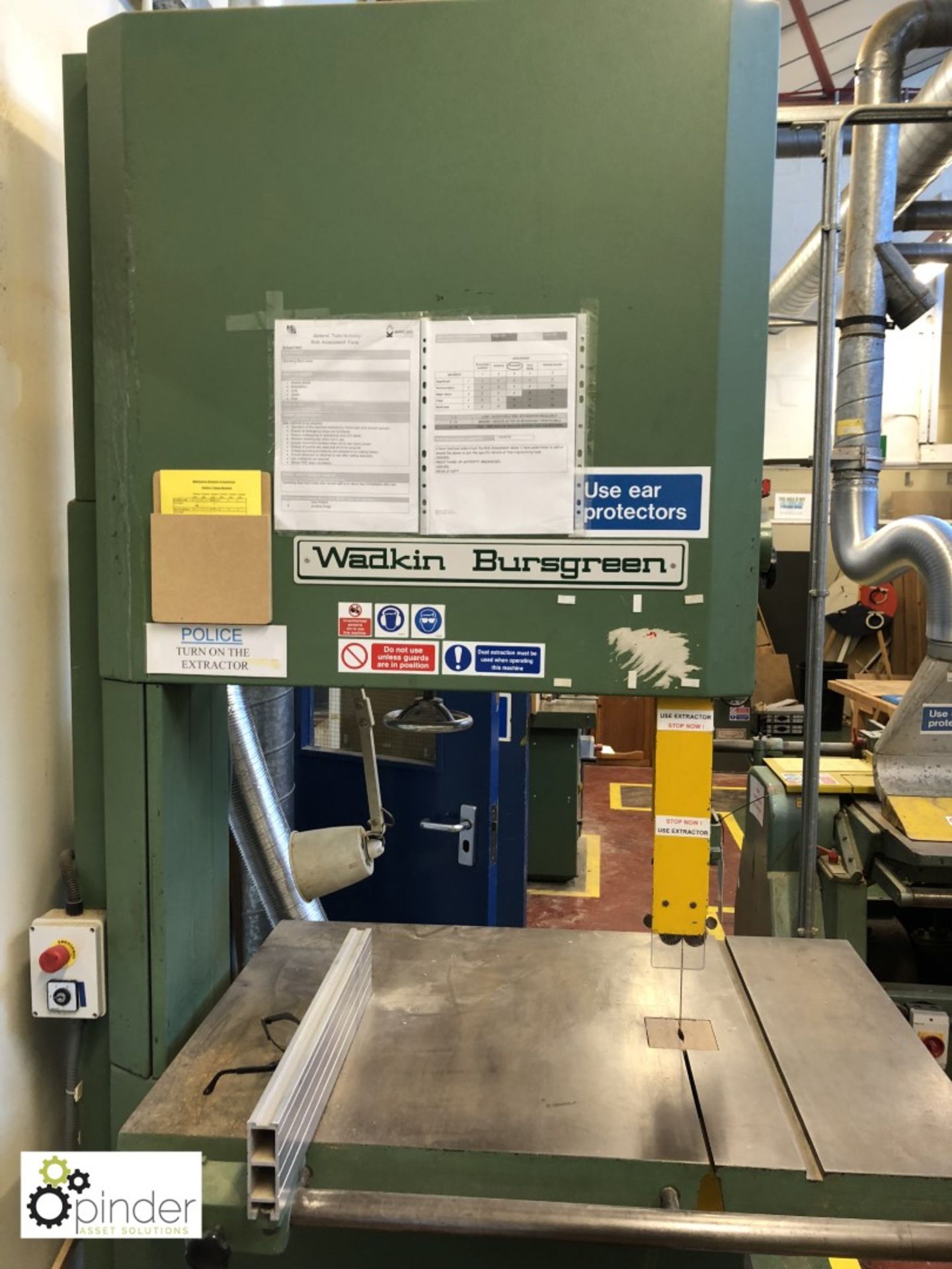 Wadkin Bursgreen C8 Vertical Bandsaw, 785mm throat, serial number 85642 - Image 3 of 4