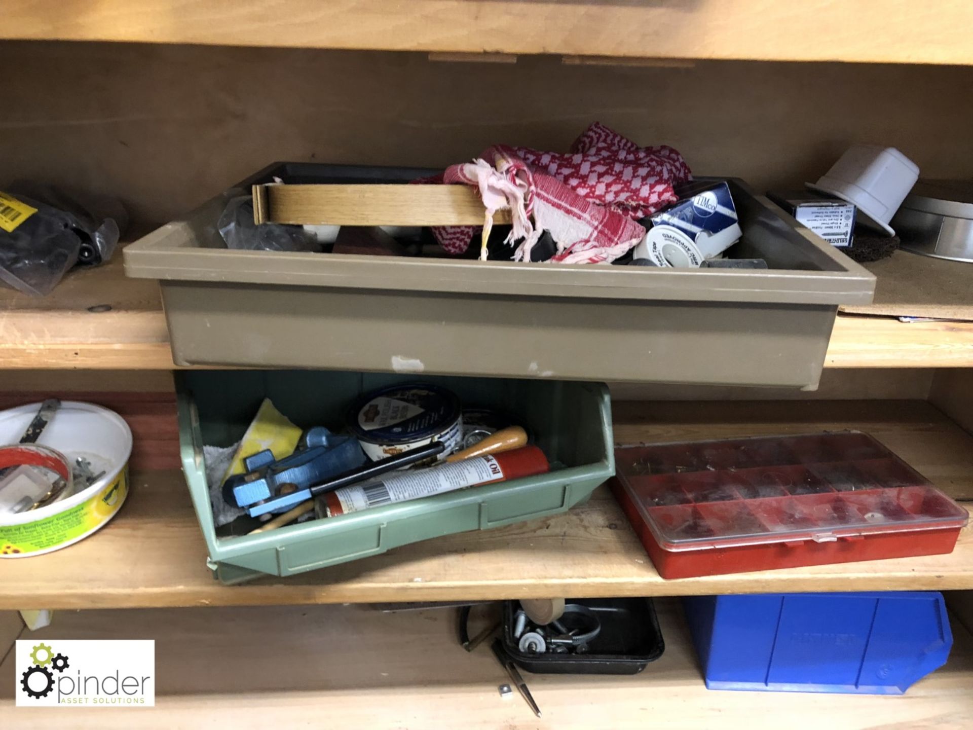 Timber double door Cabinet and Contents, including hand tools - Image 5 of 5