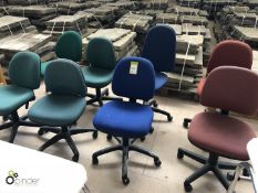 8 various upholstered operators Chairs