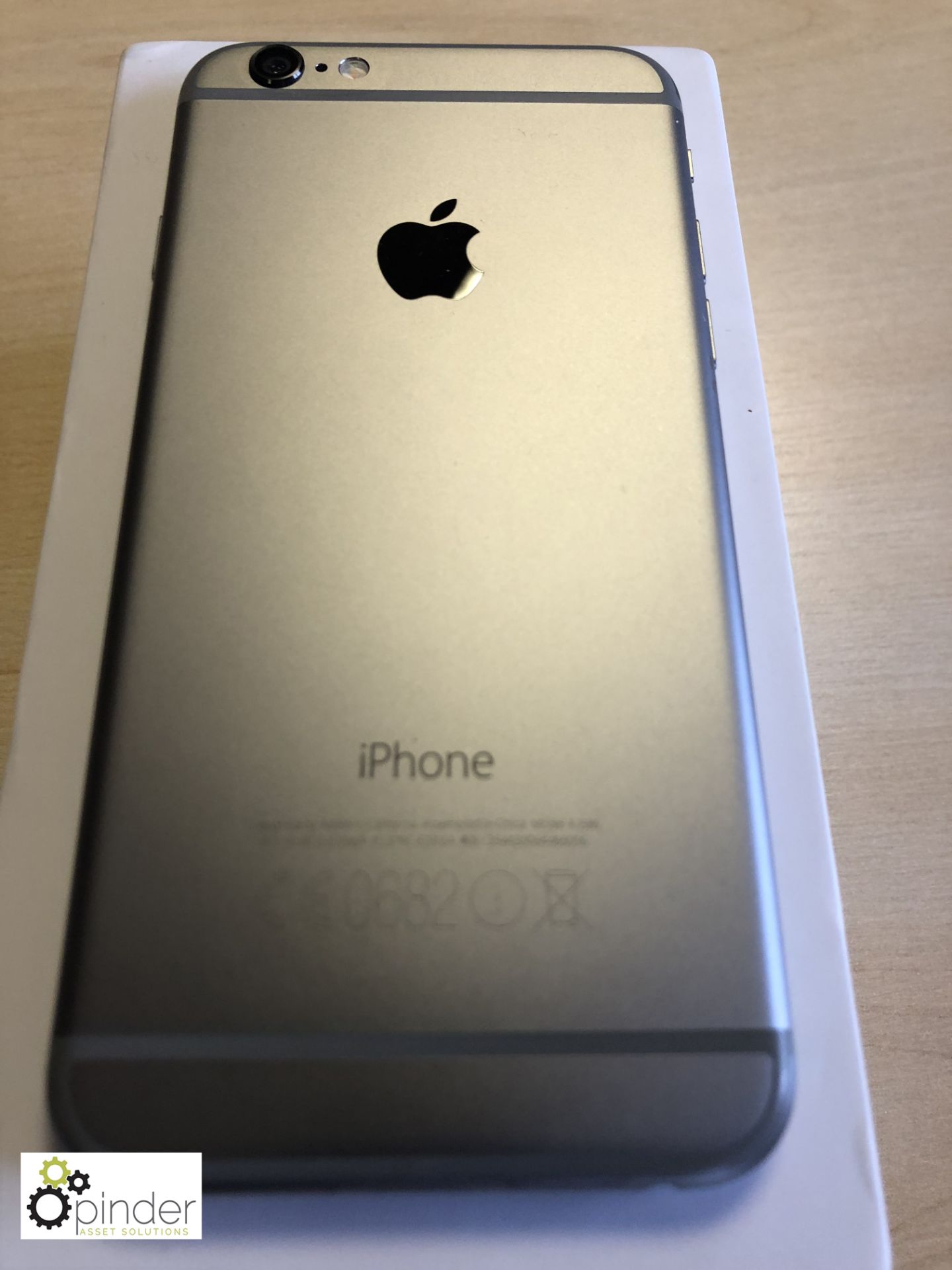 Apple iPhone 6, space grey, 16GB with screen prote - Image 5 of 11