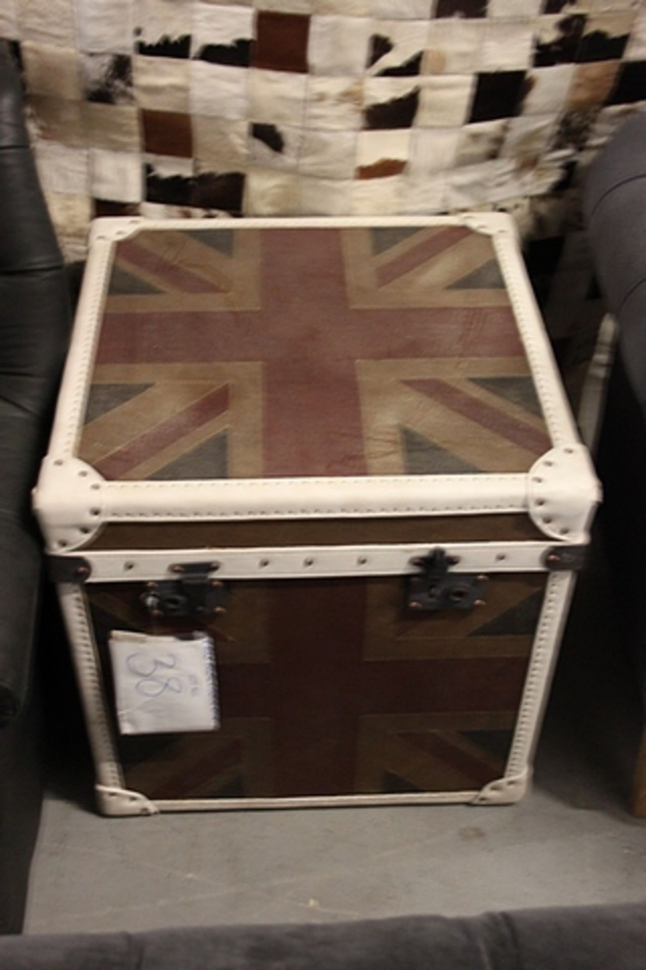 White Star Trunk Vintage Bianco And Union Jack 60 X 59 X 60cm A Larger Version Of The London Trunk