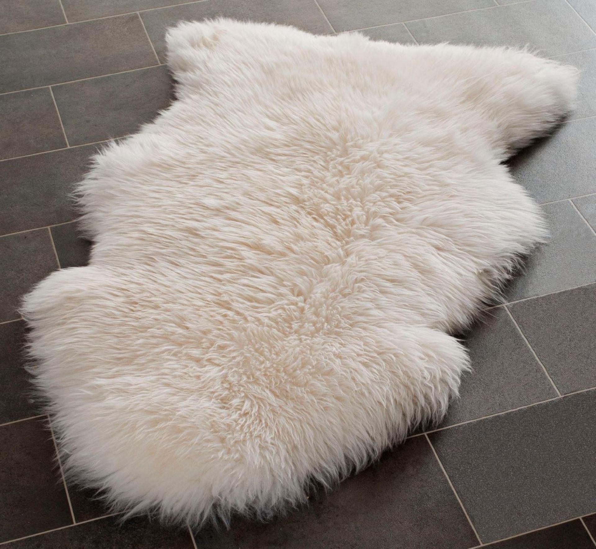 Ivory White Natural 100% Huge Sheepskin Pelt / Rug 700mm X 1350mm appx