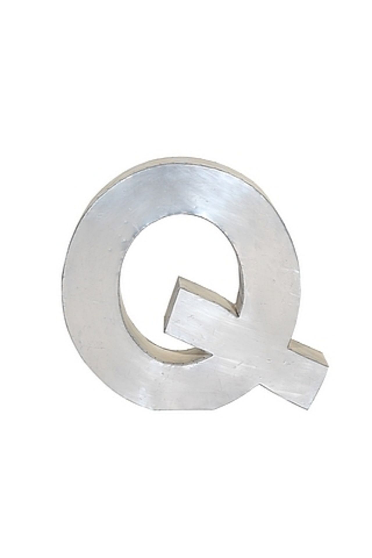 Letter Q Medium Aero handcrafted in a slightly distressed aluminium finish