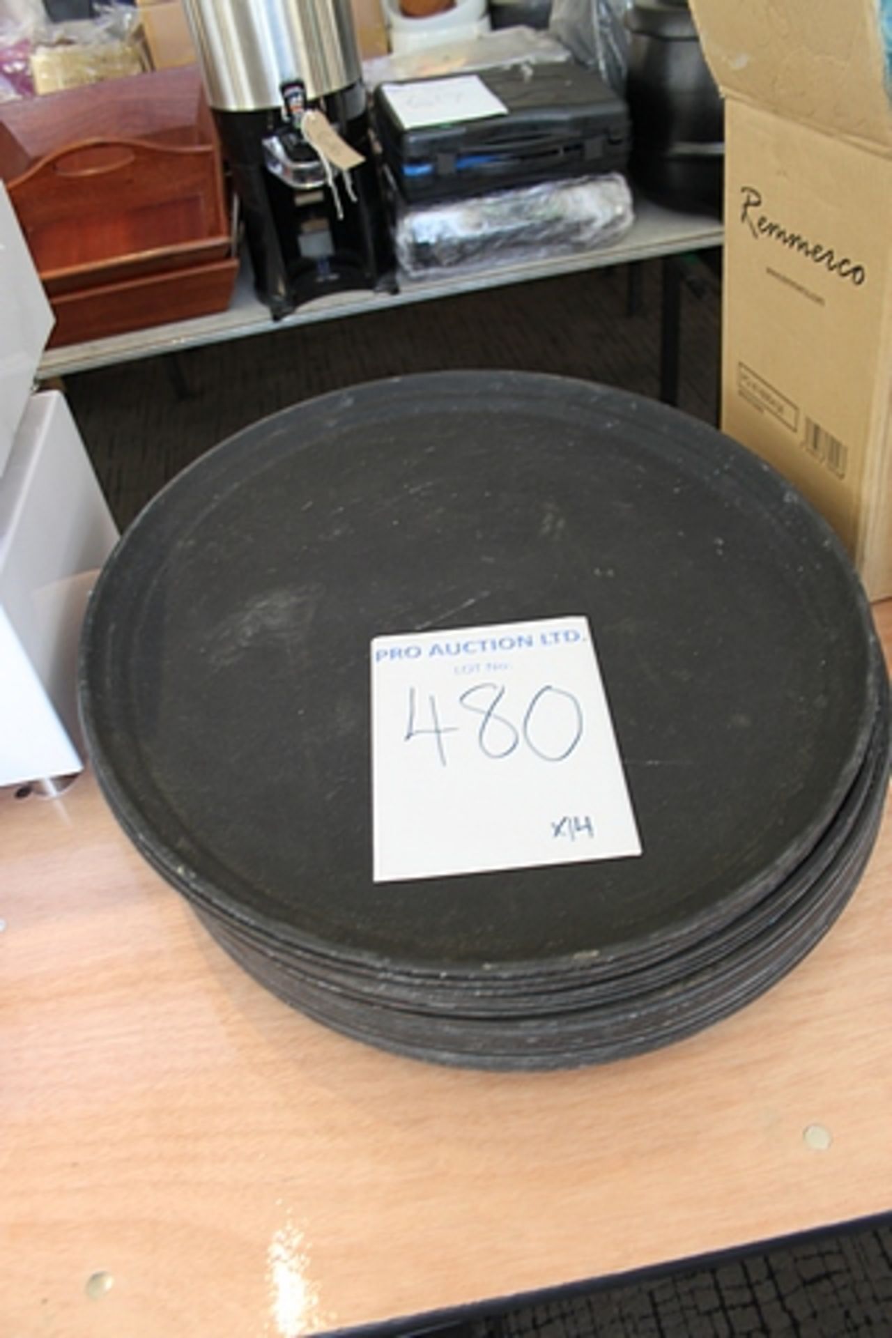 14 x Camtread anti slip trays oval 700mm diameter