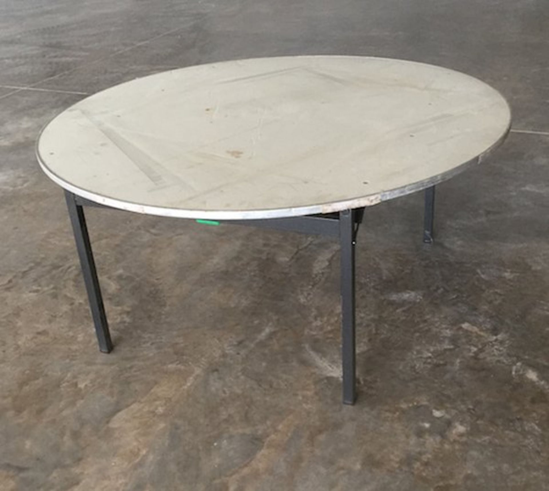 6 x 1500mm banquet trestle table velvet pad