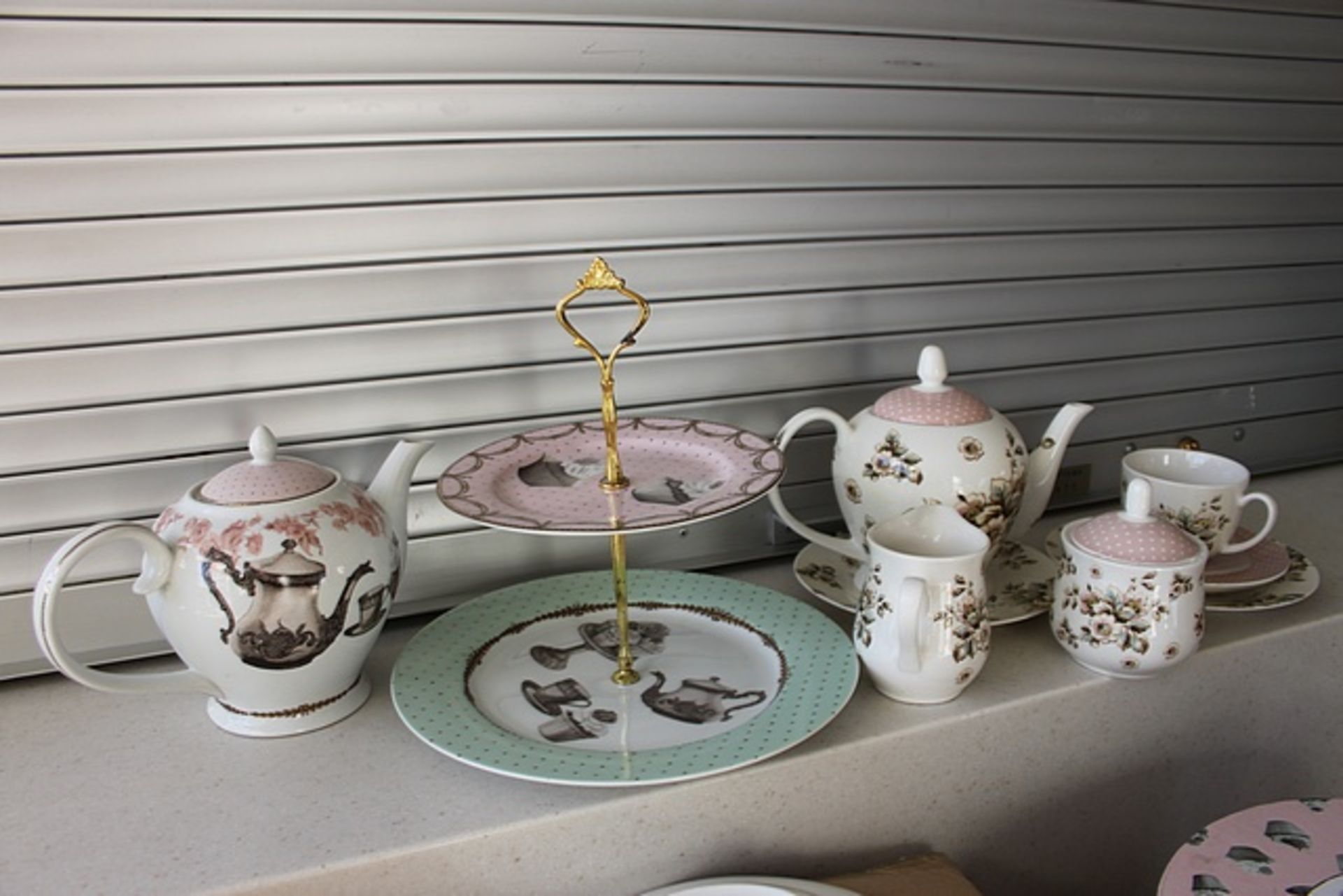 A large quantity of as new Katie Alice The Cottage Flower Collection afternoon tea service - Image 2 of 7