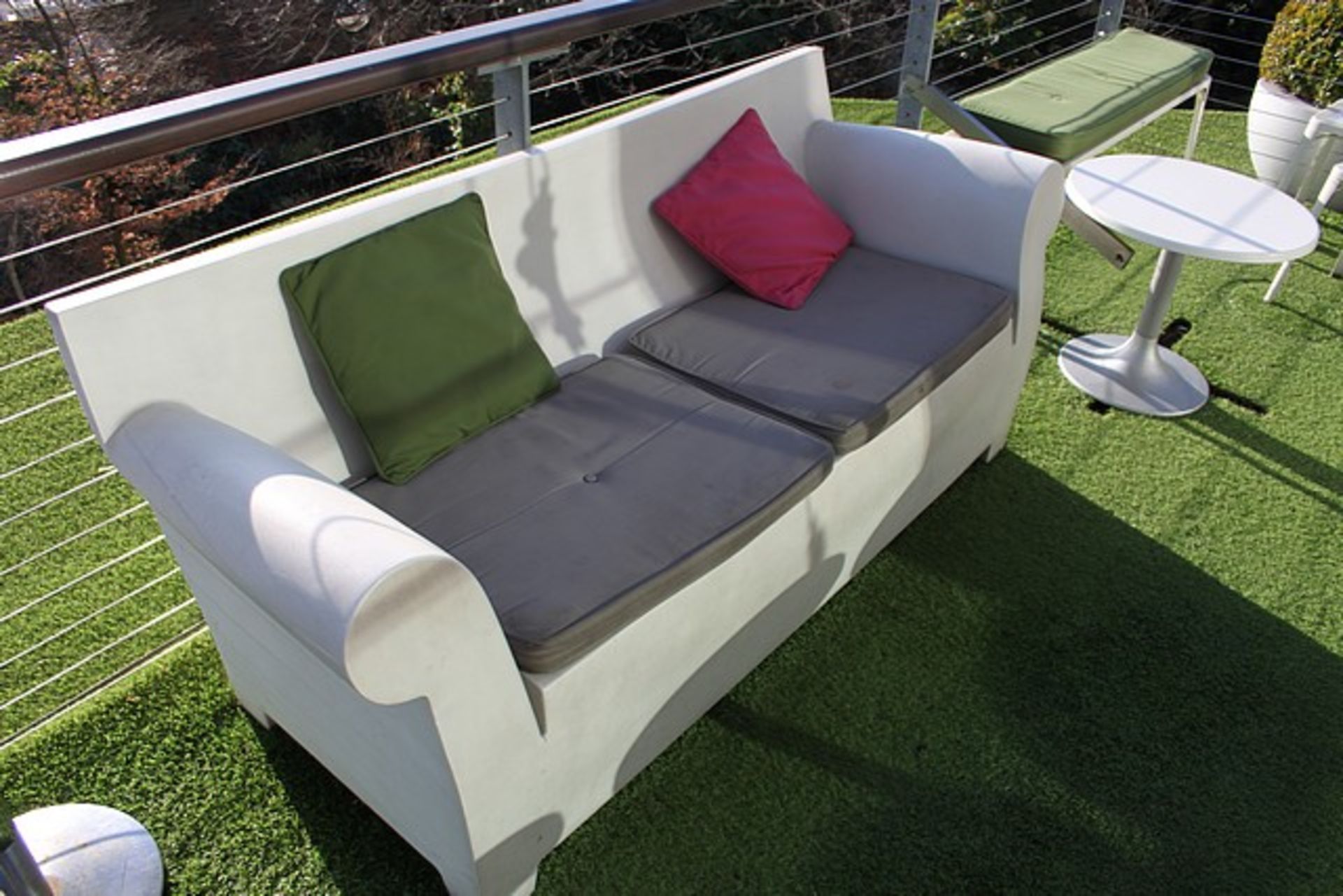 Buubleclub Sofa by Philipe Starck for Kartell 1850mm x 670mm x 760mm - Image 2 of 2