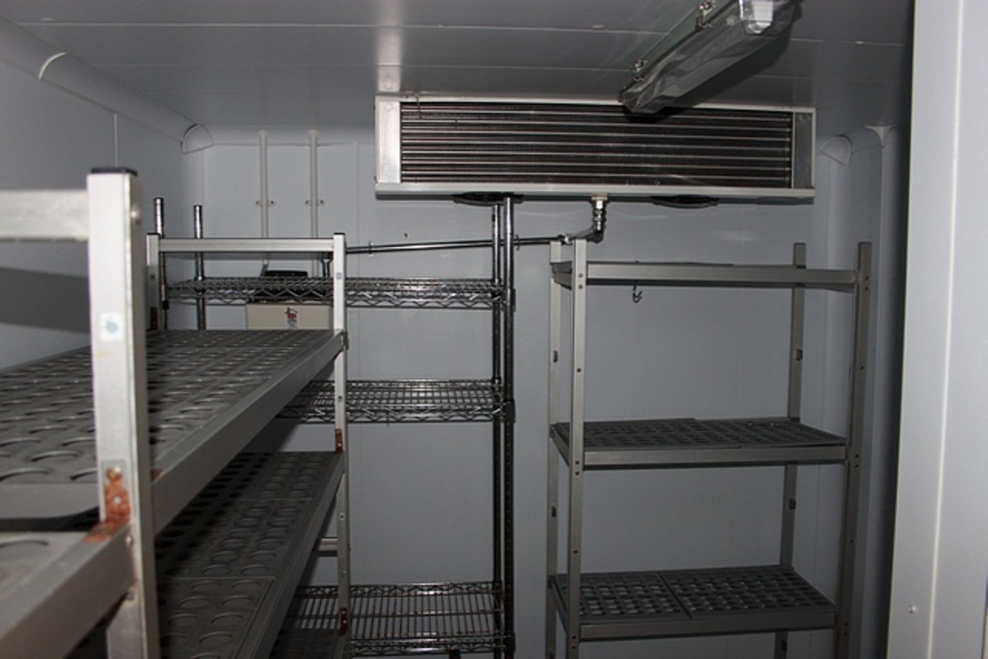 Foster DCPG2-W walk in freezer YOM 2014 complete with internal racking shelves L Shaped 2900mm x - Image 3 of 5