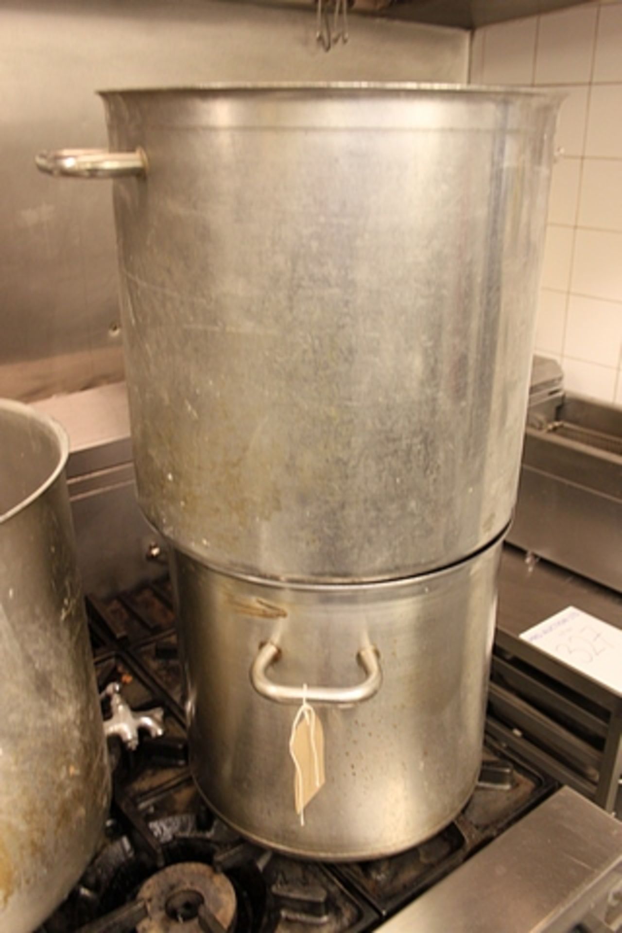2 x stainless steel stock pots as lotted