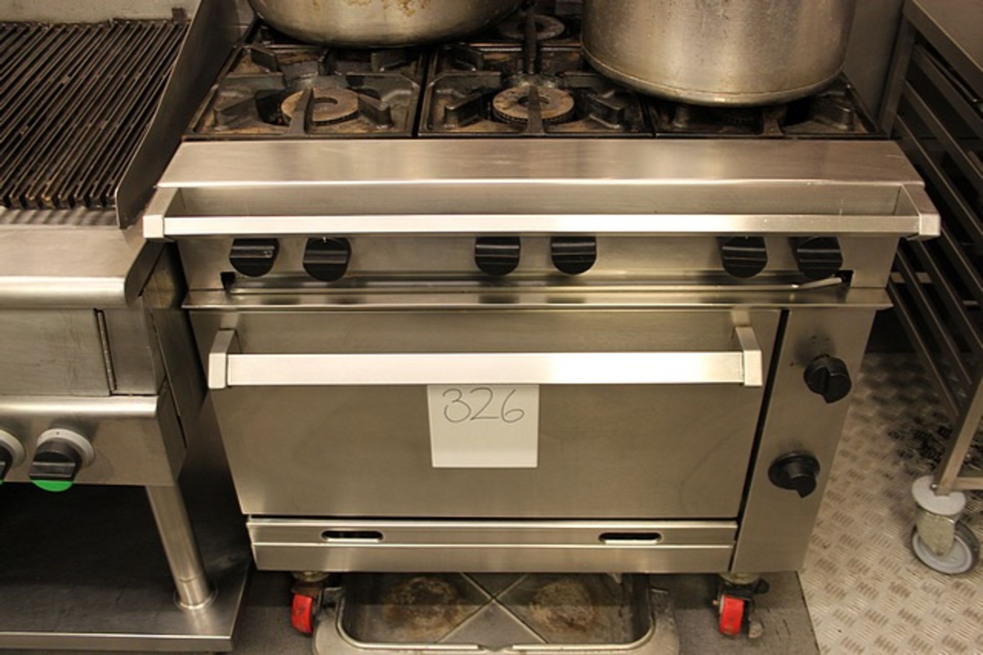 Falcon Chieftain Six Burner Gas Oven Range Oven capacity H325 x W650 x D530mm Natural Gas 60.2kW, - Image 2 of 2