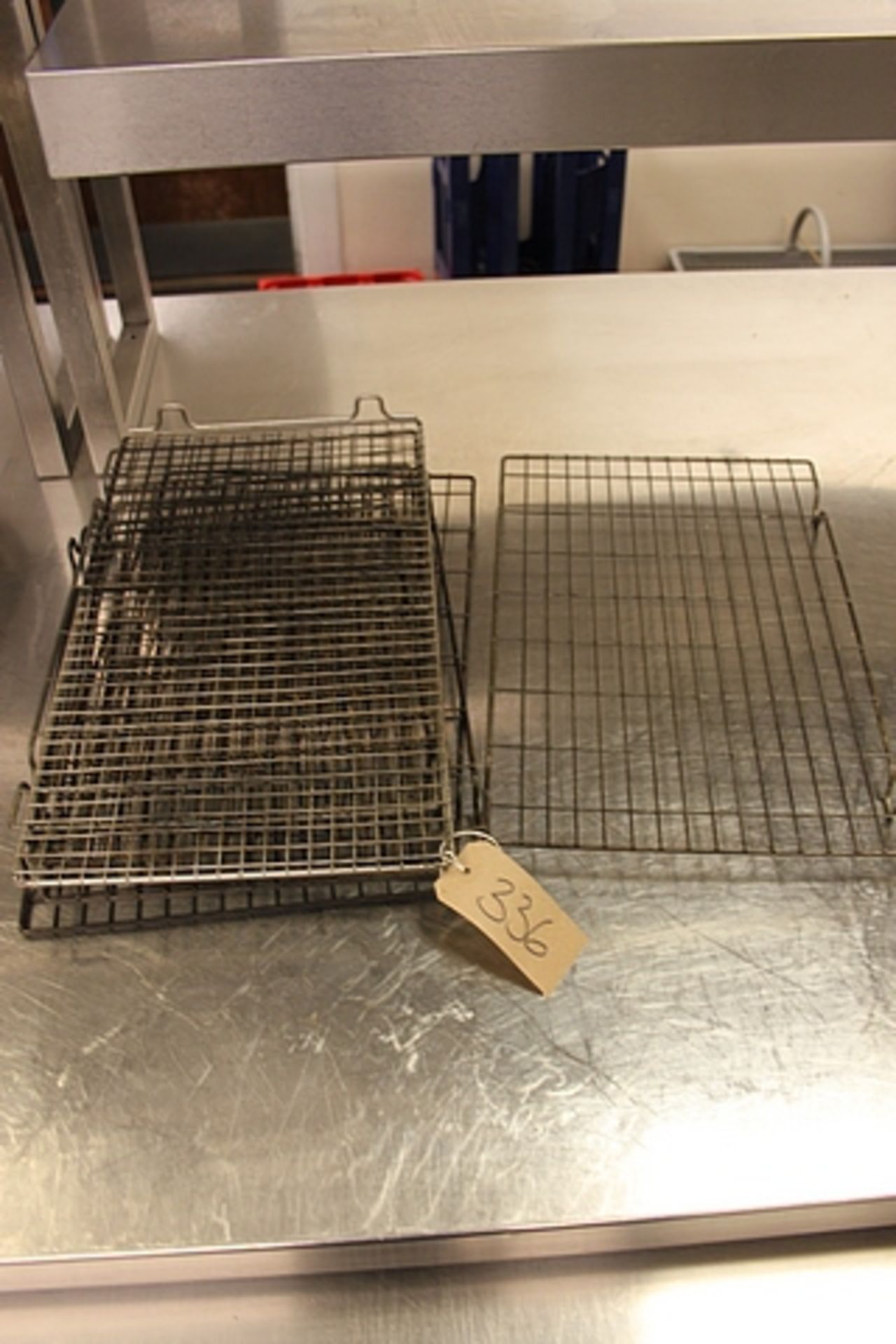 Quantity cooling racks as lotted