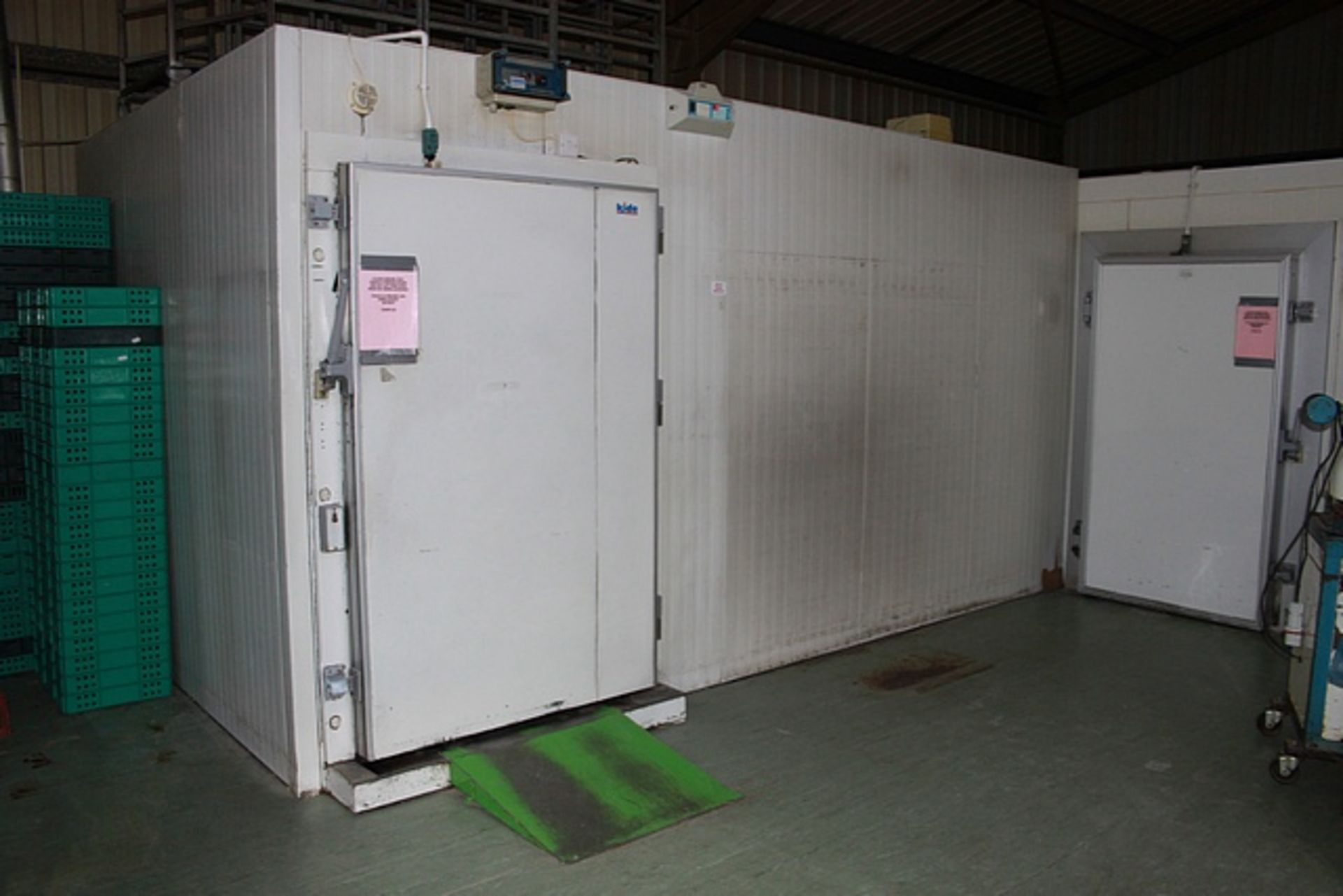 Kide Refrigeration modular walk in freezer 2800mm x 4800mm x 2400mm with three fan evaporator, - Image 2 of 3