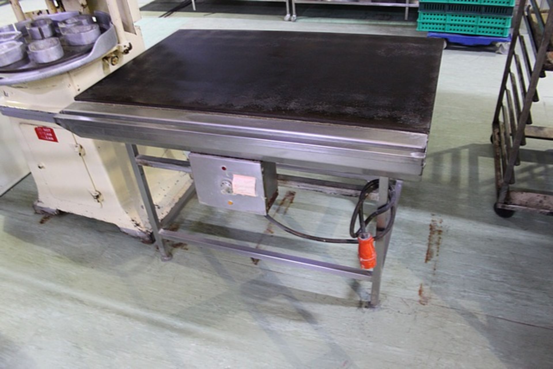 Scone hot plate 3 phase on stainless frame 1220mm x 760mm