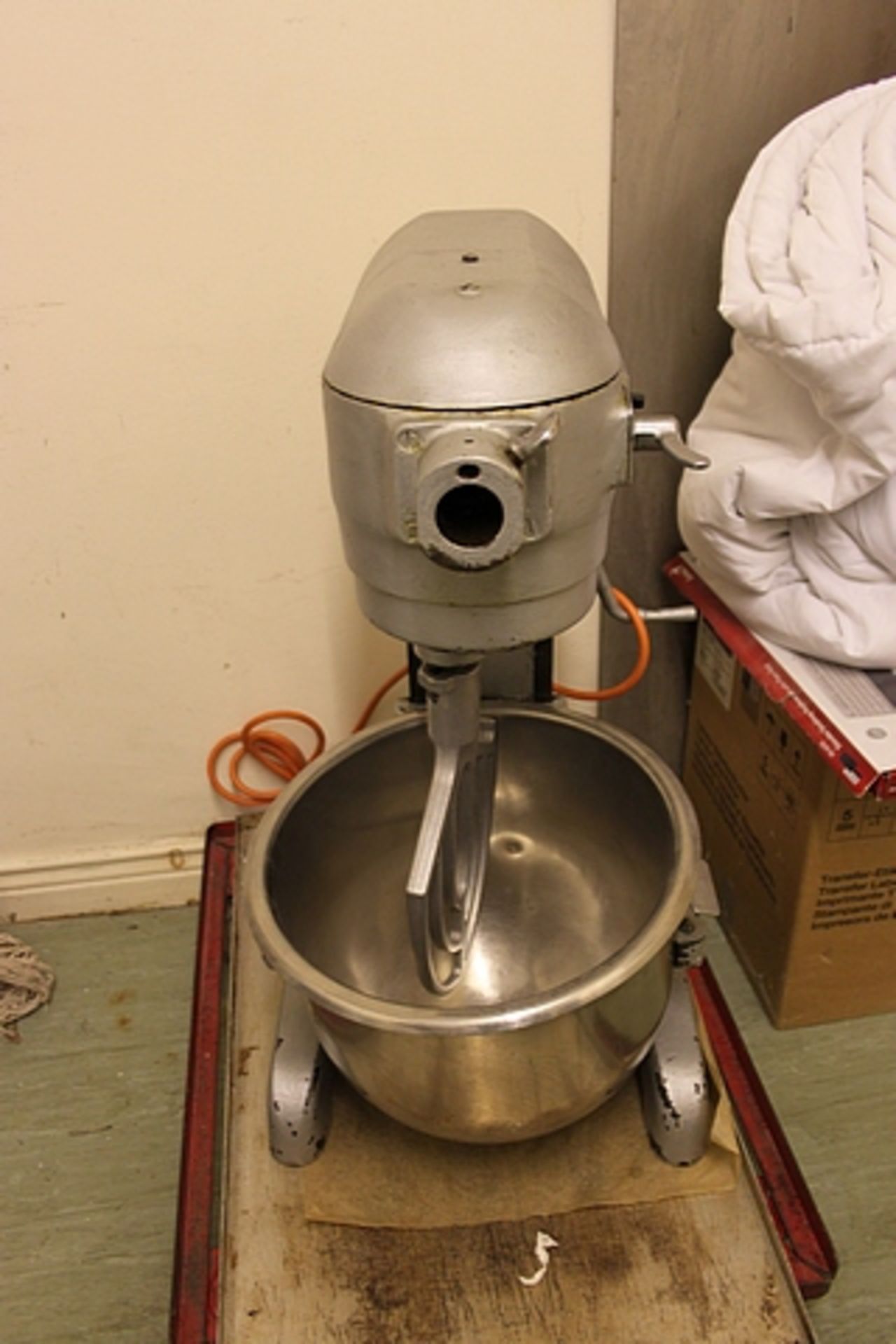 Hobart A200 planetary mixer 20 quart with bowl and tooling