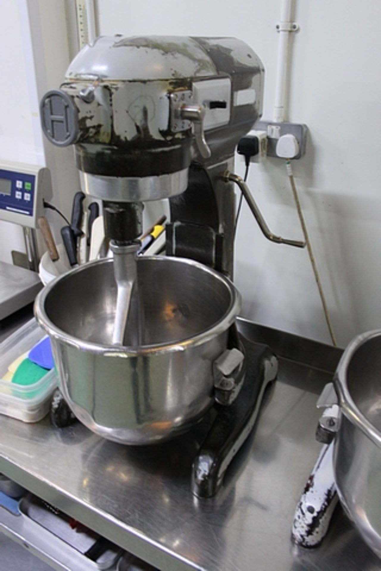 Hobart A200 planetary mixer 20 quart with bowl and tooling