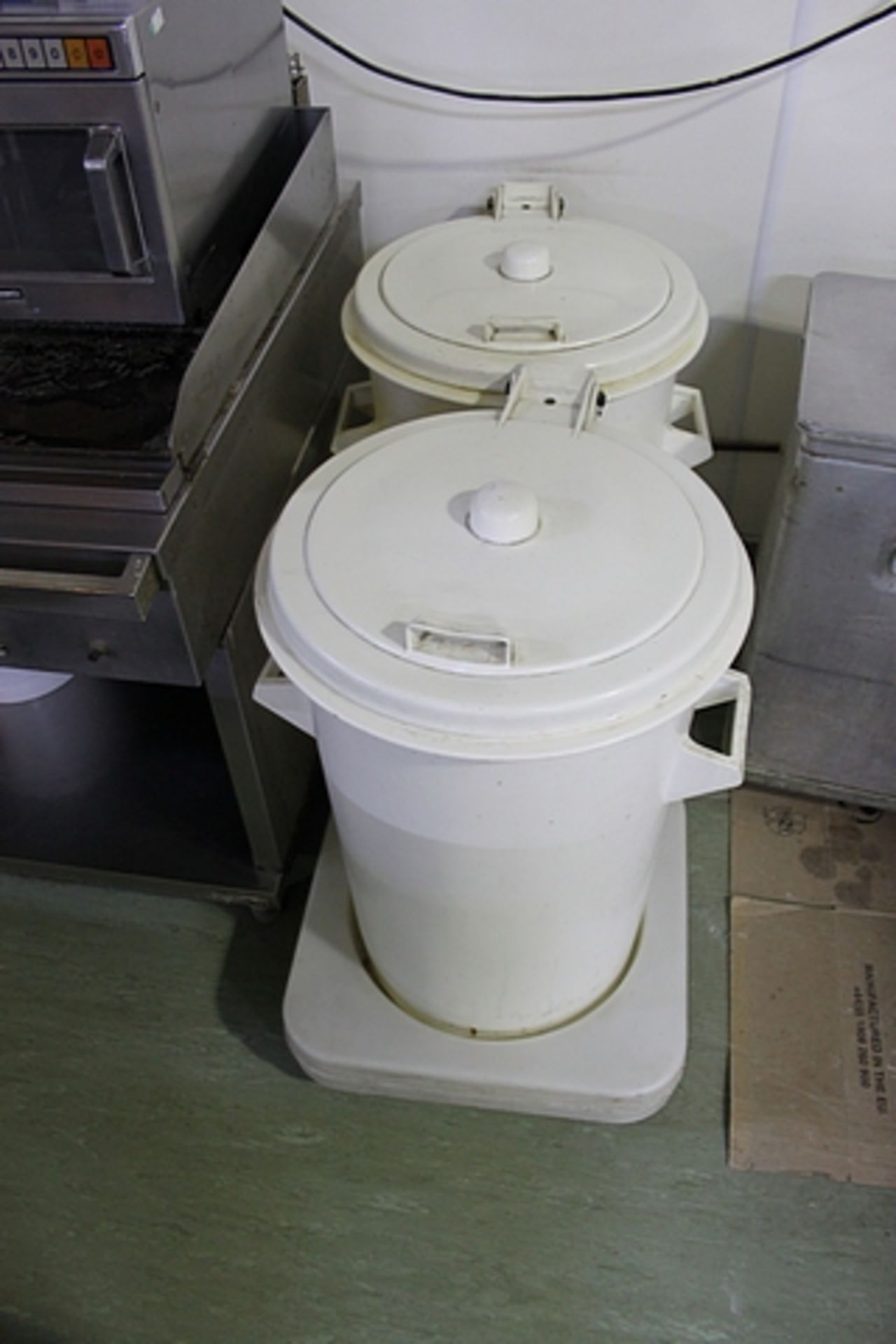 2 x mobile ingredient tubs (Patent 2888462 -819926890845856401)