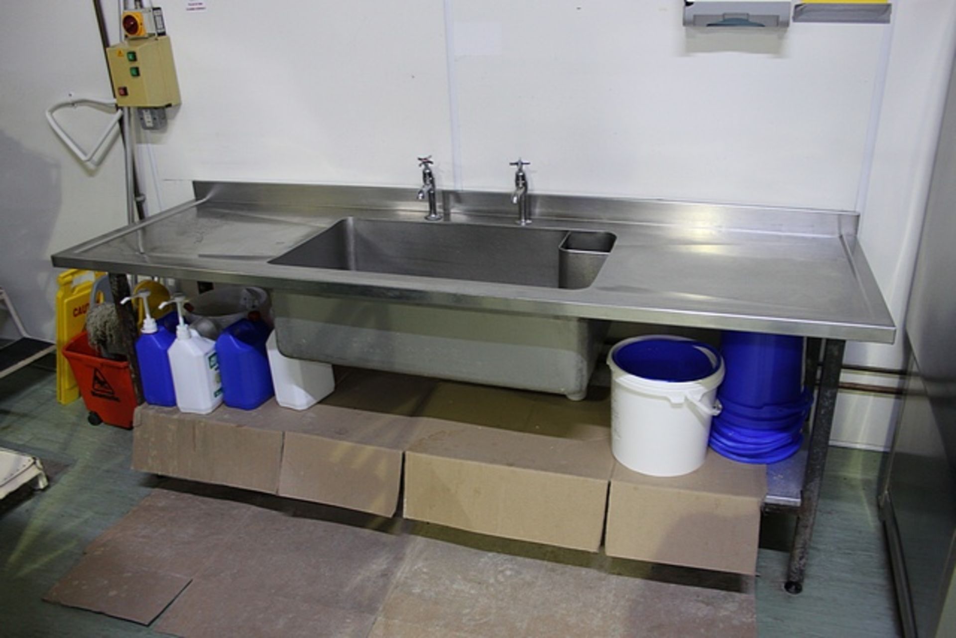 Stainless steel utensil sink left & right drainers 2300mm