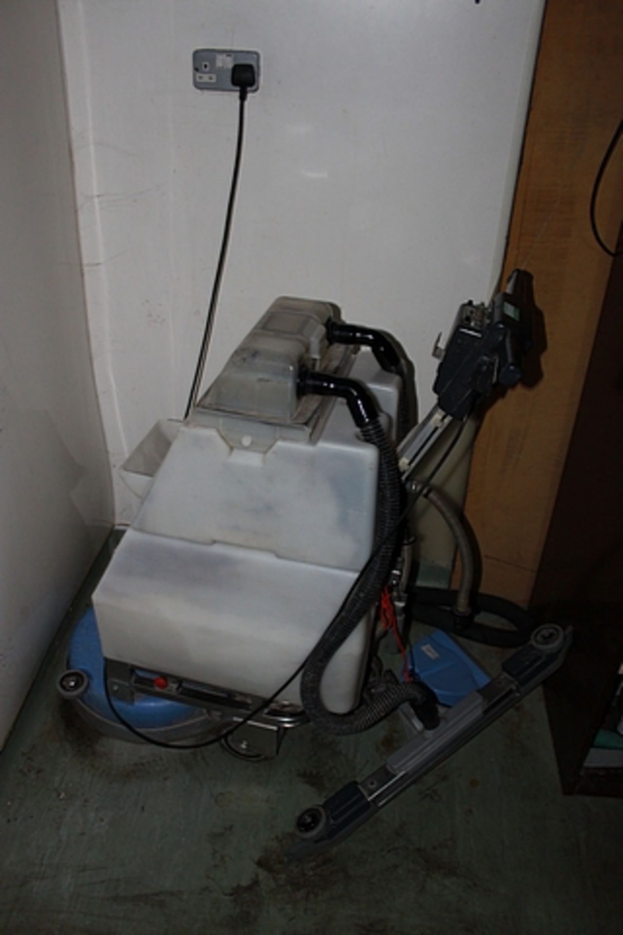 Numatic TTB345-ATS floor scrubber dryer