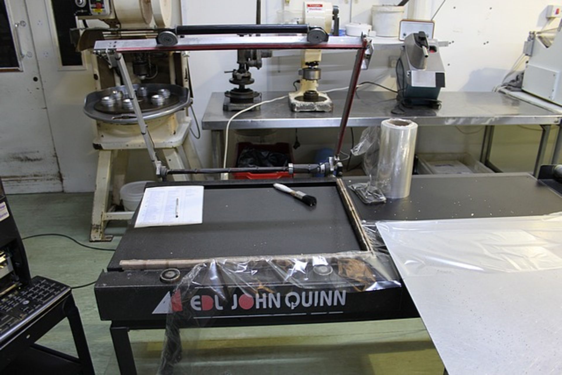 John Quinn L sealer S262008 sealer area 540mm x680mm holds upto 670mm reel - Image 2 of 2