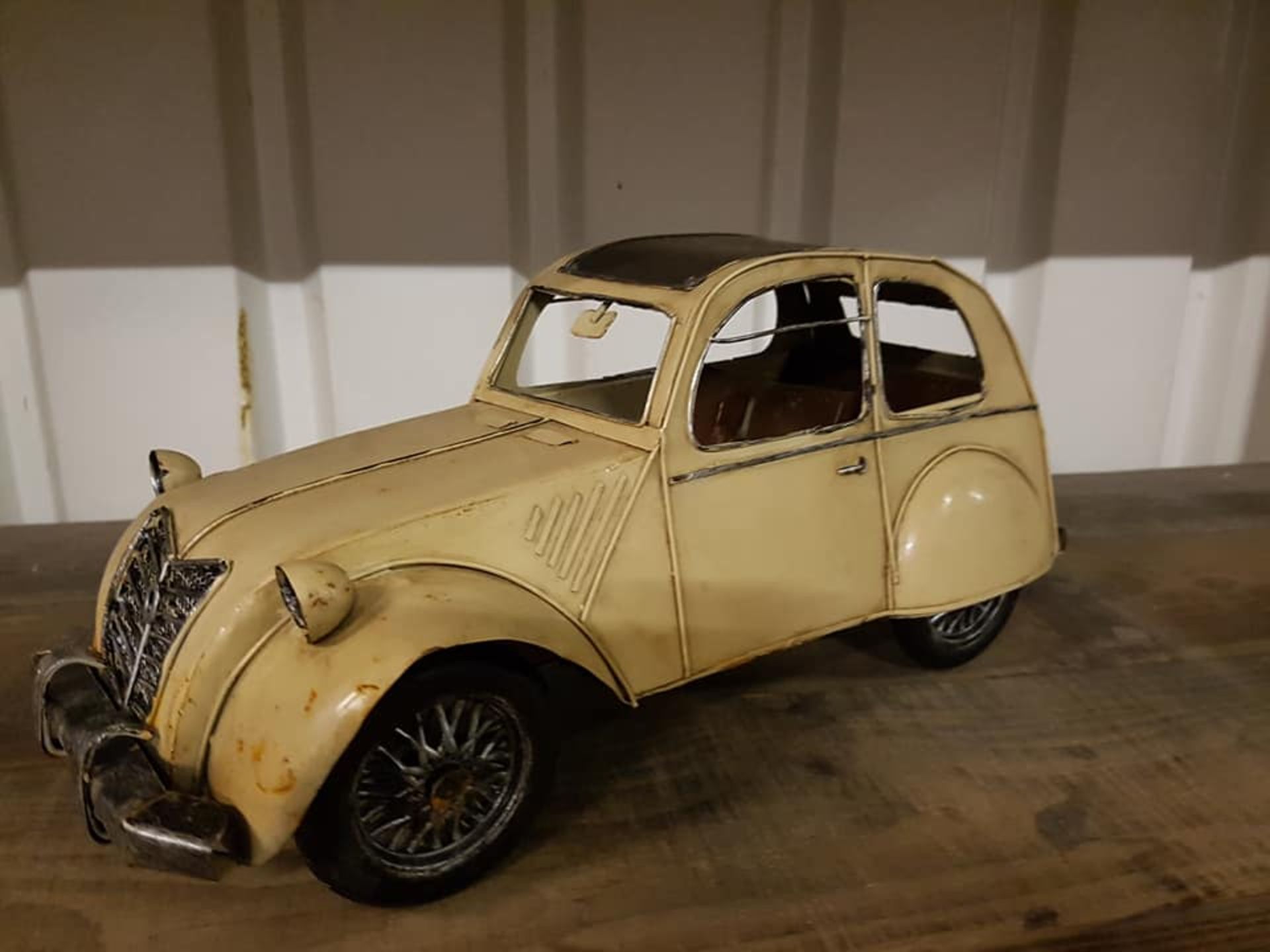 Vintage White Tin Car 32 x 14 x 12cm RRP £300