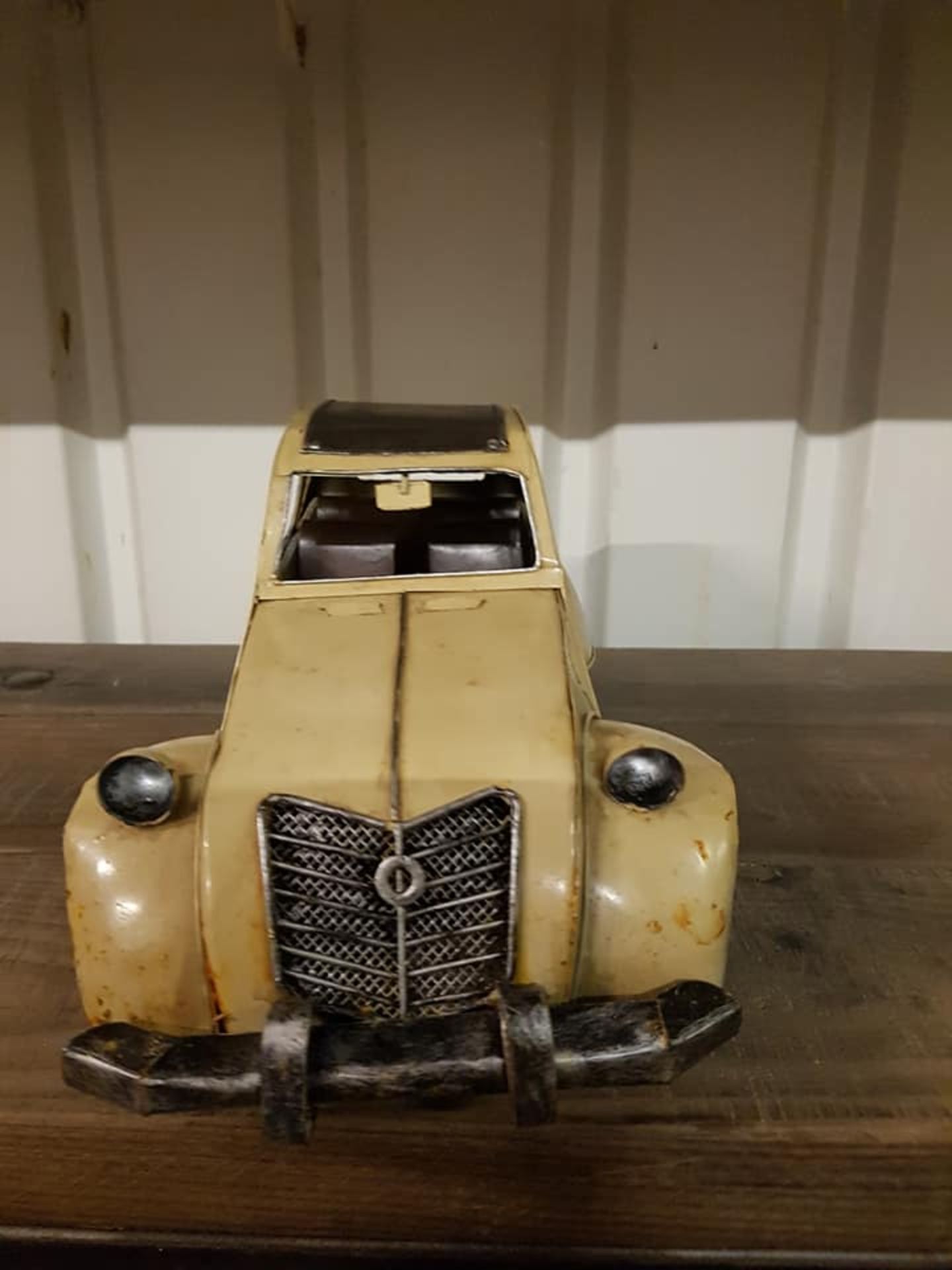 Vintage White Tin Car 32 x 14 x 12cm RRP £300 - Image 2 of 3