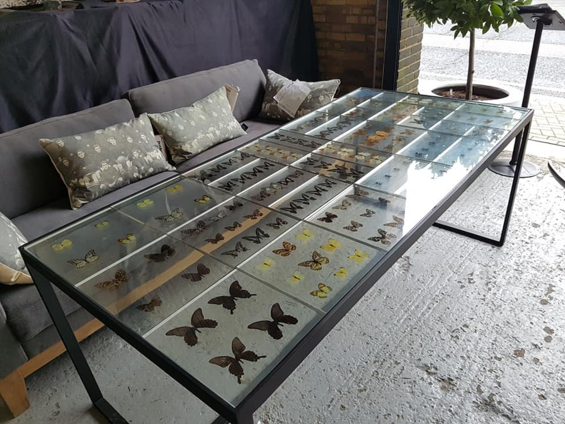 Butterfly Dining Table 197cm Acrylic & Plated Black 197 4 x 92 4 x 75cm RRP £6150 - Image 3 of 4