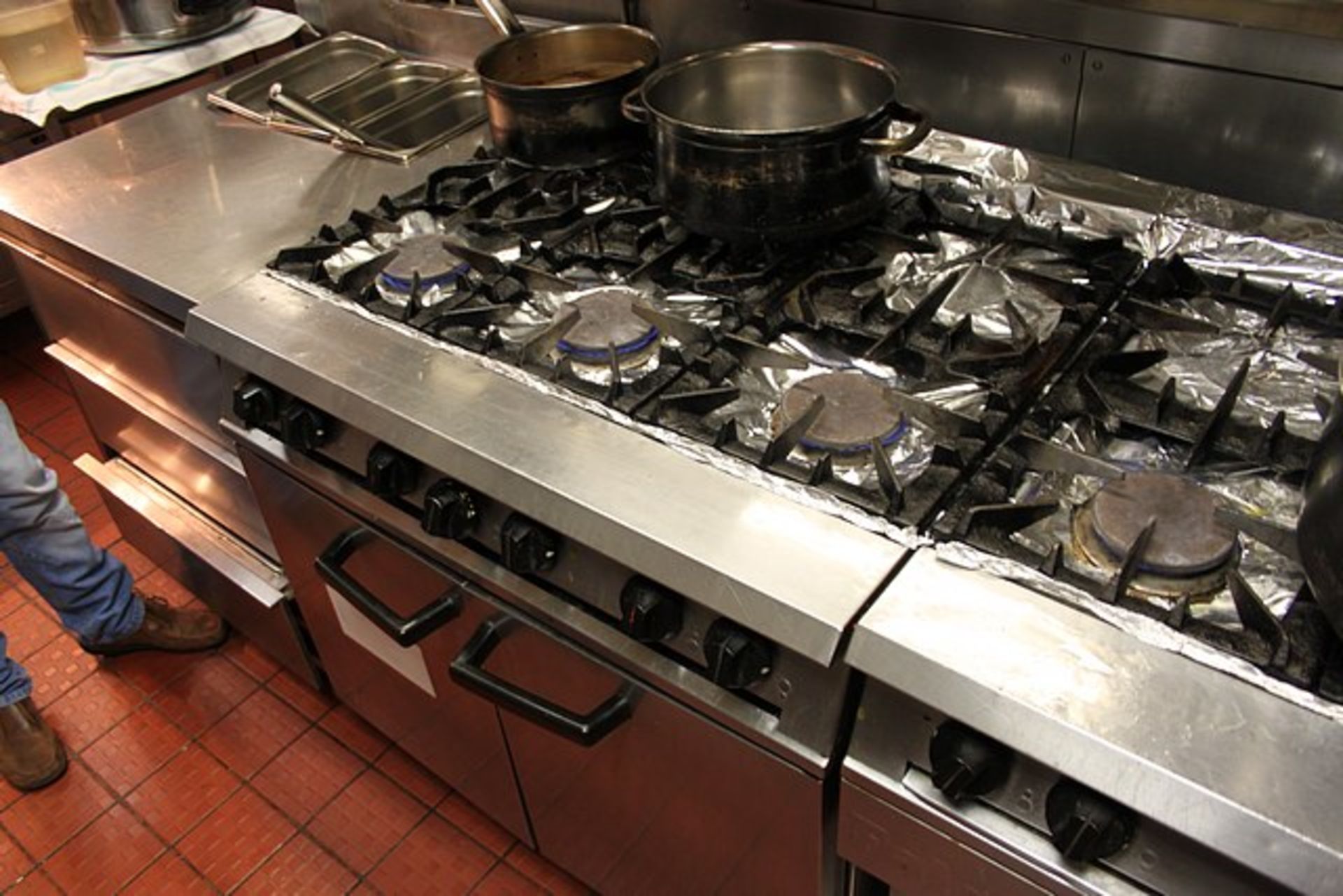 Falcon four burner gas range 6 x 5.3kW burners stainless steel hob individual cast iron pan supports