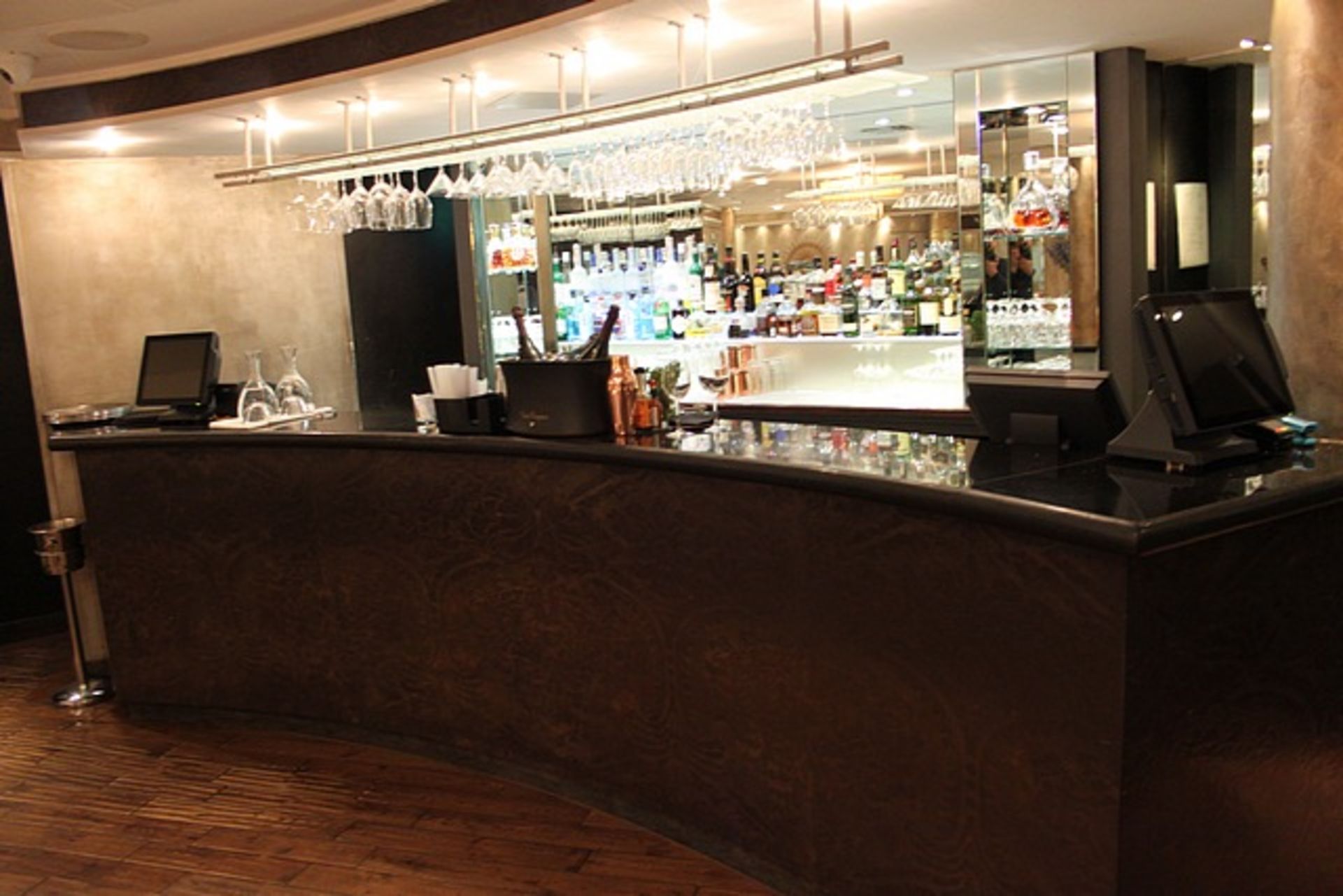 Complete bar counter comprising of a dark wood copper effect laminated front bar with honed marble - Bild 2 aus 8