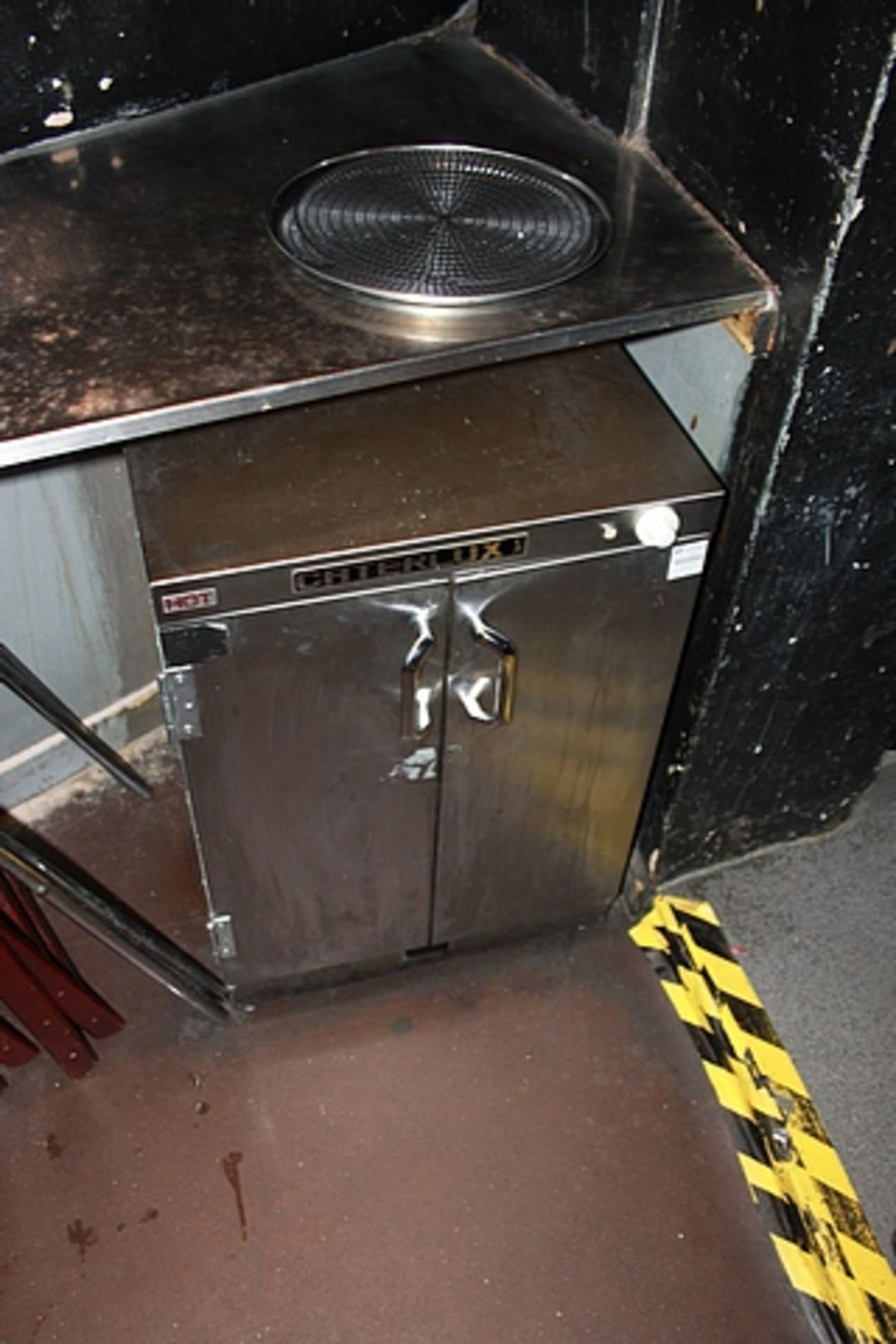 Caterlux Taurus double door plate warmer temperature range: 40 - 80°C plate capacity 10": 176