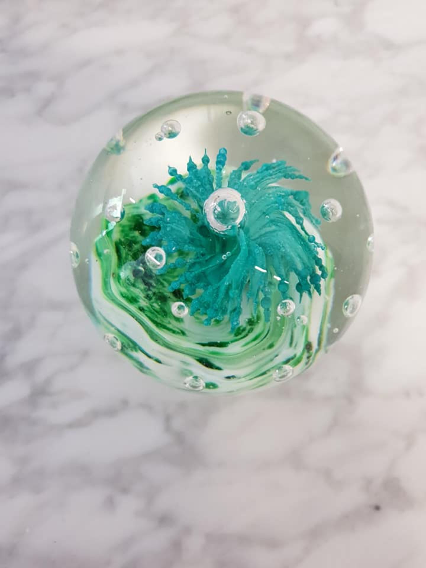 Bohemian blown art glass sphere paperweight 9cm palm tree green with controlled bubble design - Image 2 of 2