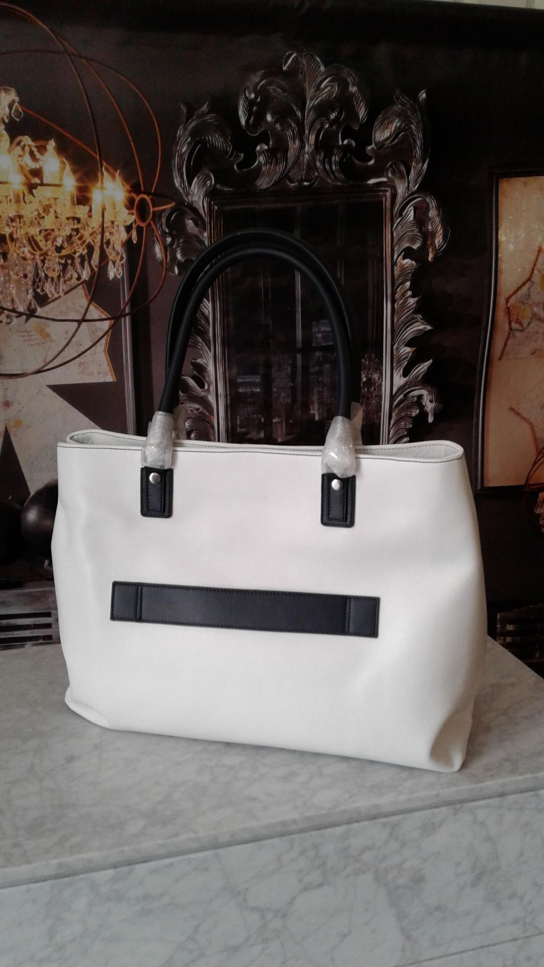 HORIZONTAL HANDBAG 45 X 32CM 100% Genuine Grained Calf Dark Grey Leather, Body and Trims. 100%