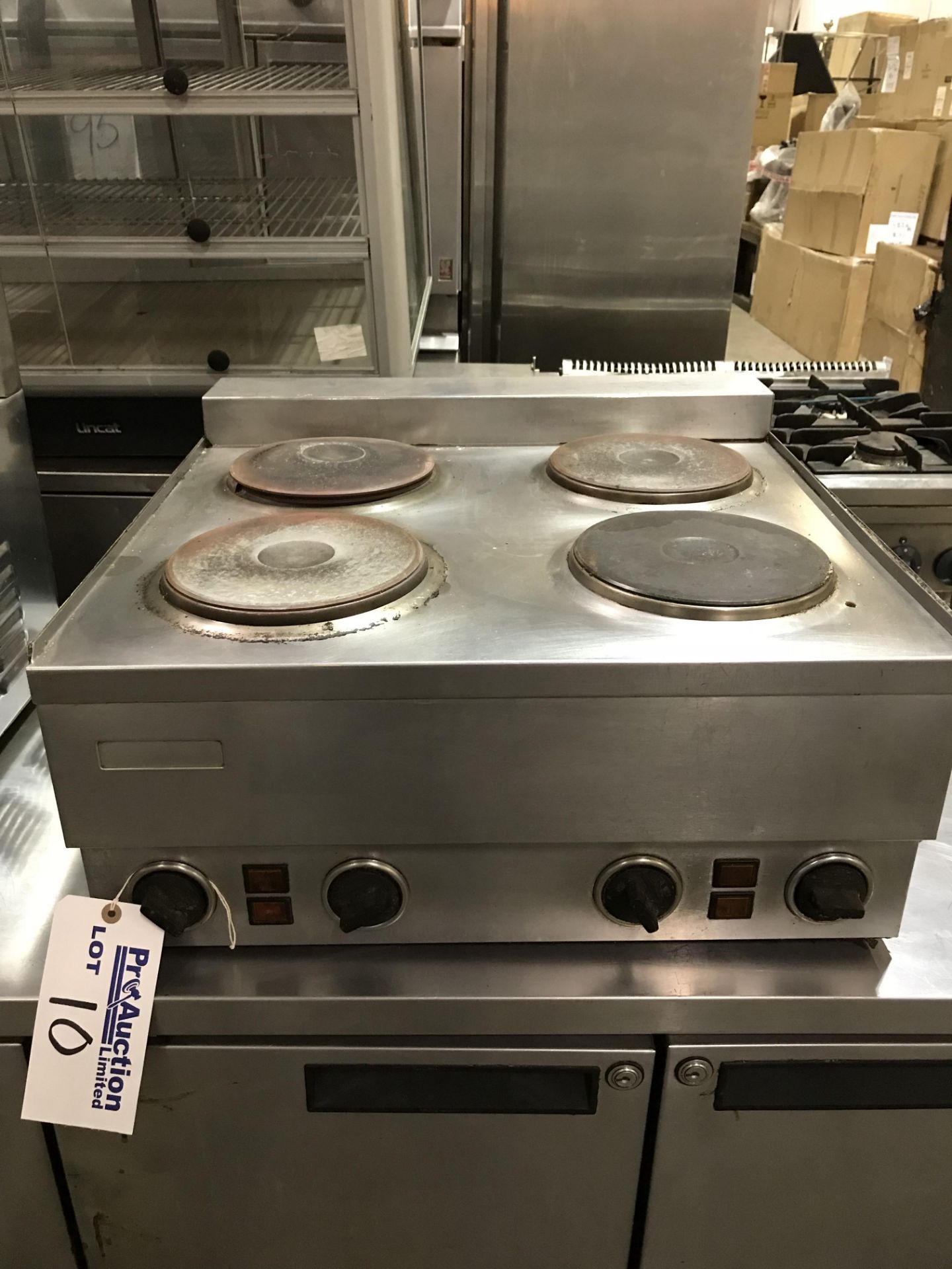 Lincat HT6 4 plate boiling top fully pressed and sealed hob tops for easy cleaning automatic power