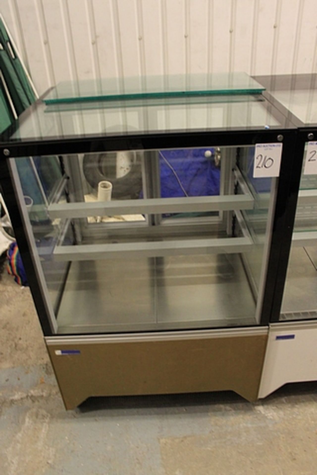 Jordao Cooling Systems Cooling Systems Vistaneutra 3 tier glass chilled display unit with rear