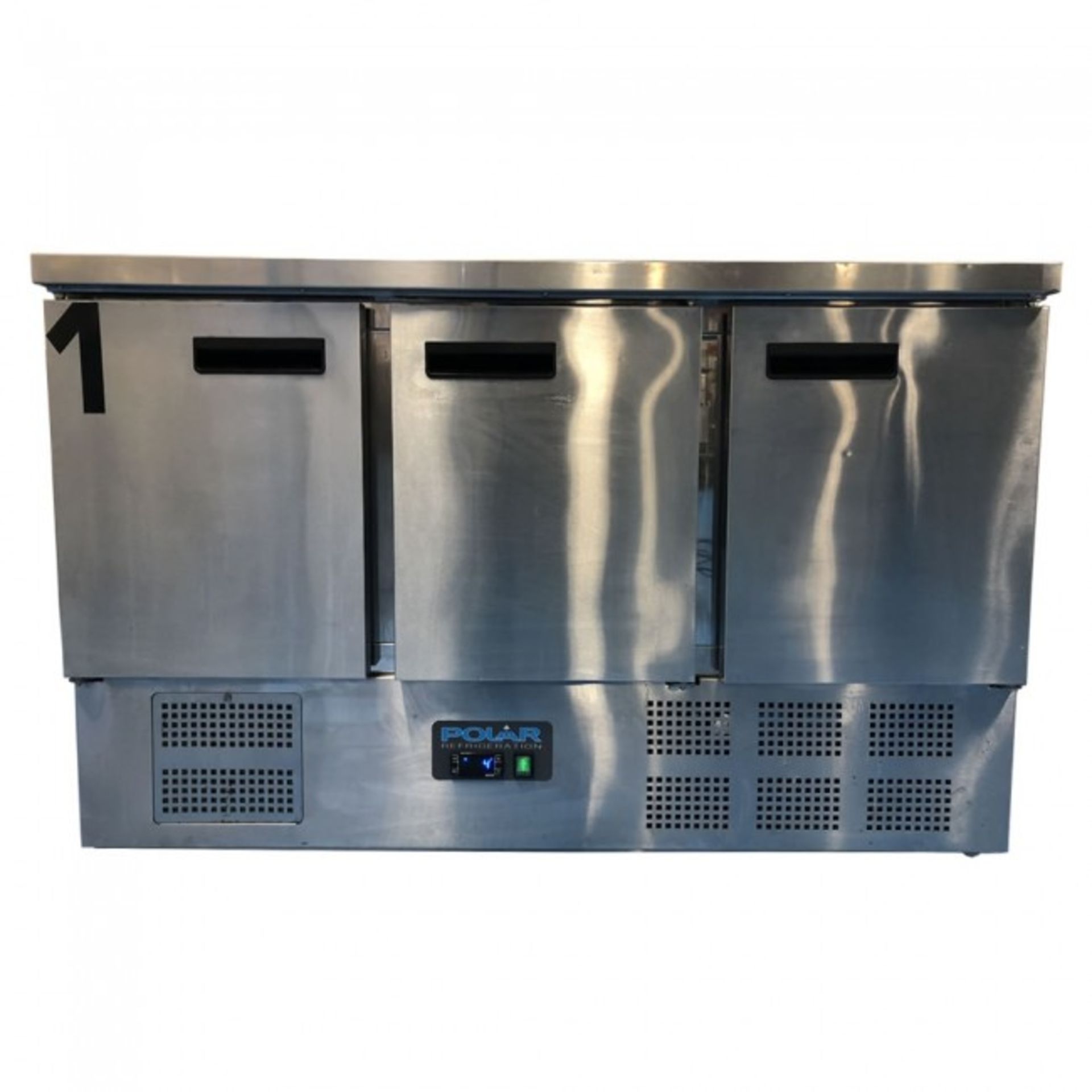 Polar G622 3 Door Counter refrigerator 368Ltr capacity temperature range 2°C to 8°C 1/1 gastronorm